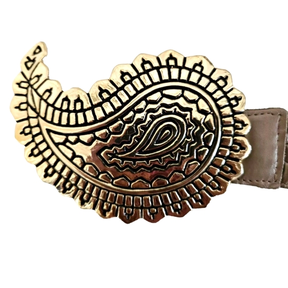 VINTAGE APPLE ACC of NY Size M Hip/Waist Leather Belt Large Gold Paisley Buckle - Picture 4 of 8